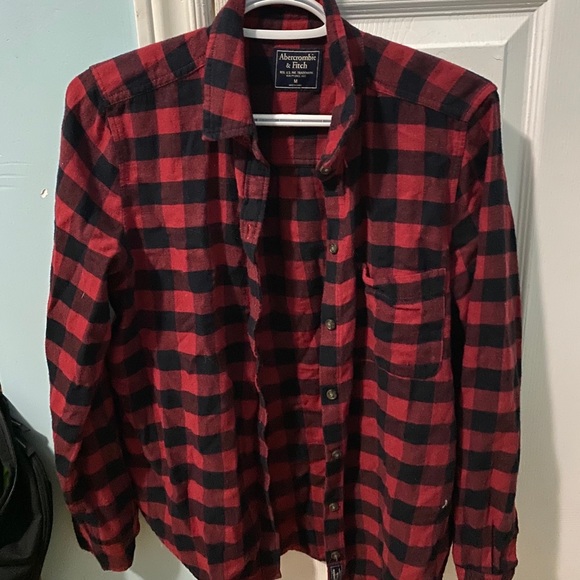 Abercrombie Black and Red Plaid Long Sleeve - Picture 1 of 1